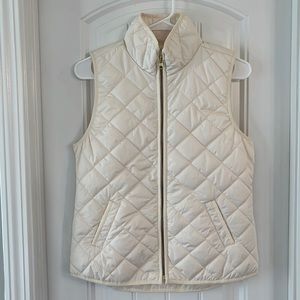 NWOT Old Navy Cream Quilted Vest